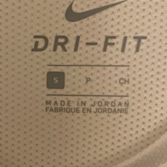 Men’s Small Dri-fit Running Top NWT - Picture 2 of 3